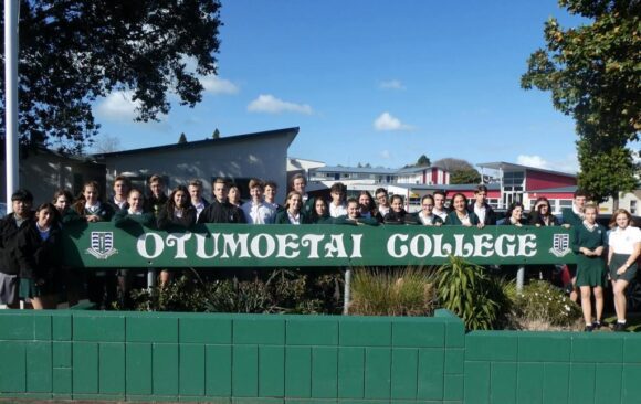 Ōtūmoetai College